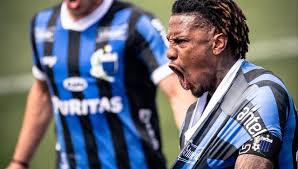 Liverpool empata agónicamente 2-2 con Racing en el Clausura