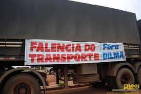 Resultado de imagem para greve dos caminhoneiros 2015