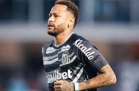 Neymar demonstra incômodo com gramado antes de Santos x Palmeiras