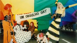 Parada LGBT+ faz 30 anos com queda de patrocínio e slogan sobre política