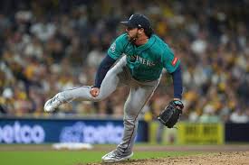 Mariners suffer brutal ninth-inning meltdown in loss to Padres