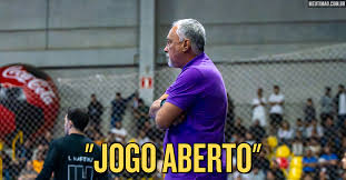 Técnico do Corinthians projeta decisão da LNF e fala em ‘coroar’ despedida de Deives com título