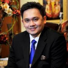 VIDEO KRONOLOGIS FARHAT ABBAS DIPERIKSA 18 JUNI 2013 KASUS PENIPUAN 5 MILIAR Narapidana Alung Kasus Narkotika Laporkan Farhat Abbas Atas Penipuan 5 M