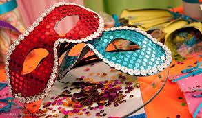 Resultado de imagem para casa decorada carnaval