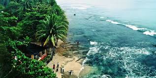 Hasil gambar untuk pantai karang bolong