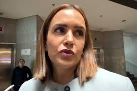 Es más importante el proyecto, revira Clara Luz a Tatiana