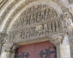 Portail sculpté de l'église SaintMartin de WemaersCappel