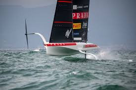 ‘CRAZY’ DAY ON THE BAY OF ANGELS FOR LUNA ROSSA