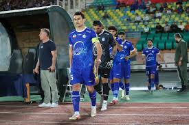 شاهین بیانی پیشکسوت استقلال : پرسپولیس وقت خود را تلف می‌ کند