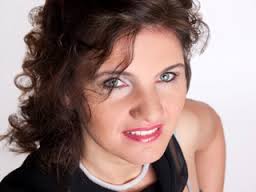 Des weiteren studierte die Sopranistin Gesang bei <b>Prof. Ingrid Kremling</b> aus <b>...</b> - 753