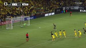 ¡Mil veces Cota! ¡Cota detiene el penal! El arquero evita el empate