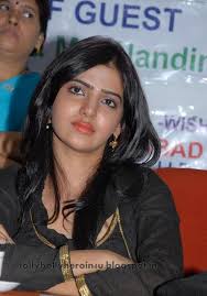 Is She is Sad Here ? - cute-samantha-latest-pics-is-she-is-sad-here-L-IKxamT