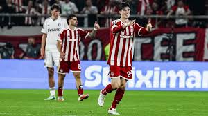 Armando González da el triunfo al Olympiacos y celebra con ovación