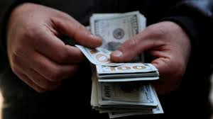 Moneda de Irán pierde casi todo su valor tras estallar protestas