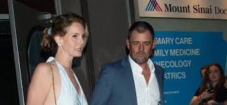 Lana Del Rey et son guide alligator : Romance au défilé Valentino! 🐊💖