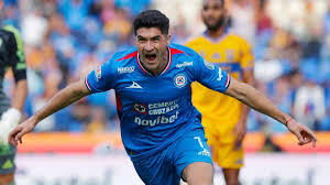 Chivas Guadalajara Aims for Perfect Start Against Cruz Azul in Liga MX Showdown