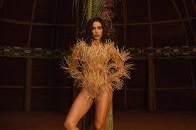 Anitta anuncia turnê do disco 'Equilibrium' para agosto - 25/05/2026 - Ilustrada
