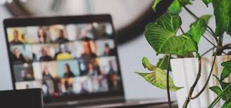 Ақ трусикидегі сексуалды әйелдердің суреттері