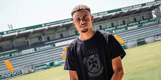Matheus Martins de saída do Paços de Ferreira