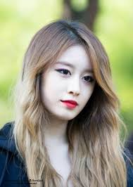 Jiyeon Park updated her profile picture: - oTdizGZlxCo