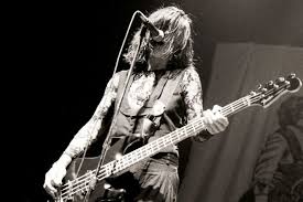 1990s Rock Legend Dies of Brain Cancer Just Days After Revealing Diagnosis: Jennifer Finch Was 59
