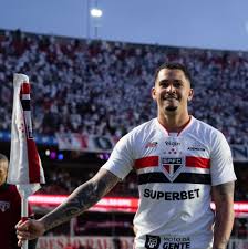 Luciano só volta ao São Paulo depois da Copa do Mundo