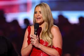Lauren Alaina Tears Up While Addressing Mental Health at ACMs: 'There Is Always Someone to Listen'