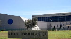 Ministros do STJ pretendem faltar ao julgamento de Buzzi