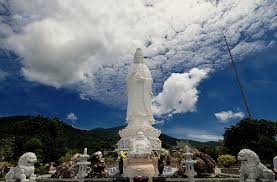 Kết quả hình ảnh cho Chùa Linh ứng Ngũ Hành Sơn