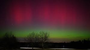 Polarlichter am Himmel: Seltenes Natur-Schauspiel begeistert viele Menschen