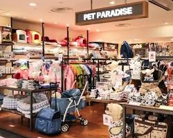 variety of pet supplies at Pet Paradise Shinjuku Subnadeの画像