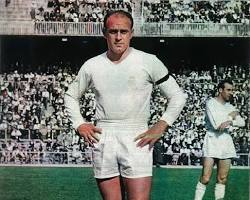 Зображення: Alfredo Di Stéfano in Real Madrid uniform