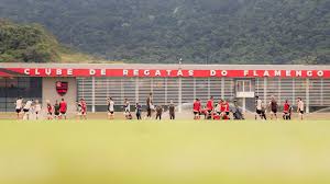Flamengo enfrenta maratona de jogos entre abril e maio; veja detalhes