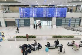 인천공항 여객터미널서 빵 봉지에 불 지른 60대 검거…이용객이 진화