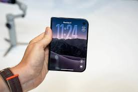 اولین تصاویر واقعی از آیفون دوئو، گوشی تاشو اپل