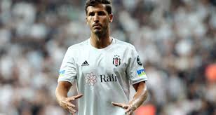 Salih Uçan Beşiktaş'tan Ayrılıp Amedspor'a Transfer Oluyor