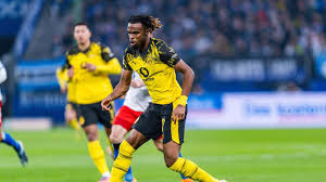 ¡Chukwuemeka al Rescate! Dortmund Vence al HSV en Partido Tenso