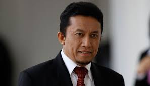 Menteri Tifatul Tunggu Hasil Uji Coba TV Digital. Menteri Tifatul Tunggu Hasil Uji Coba TV Digital. Menkominfo Tifatul Sembiring. TEMPO/Subekti - 173280_620