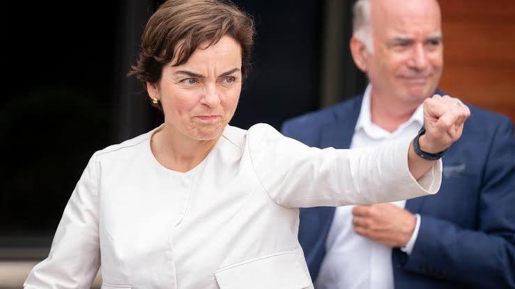 Quebec politicians and association leaders react to new U.S. tariffs as 50% duties take effect; Premier Frechette vows to protect economy, businesses, workers