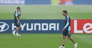 España suspende entrenamiento para la final del Mundial por lluvia; Argentina lo posterga