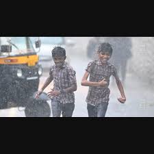 കനത്ത മഴ, റെഡ് അലർട്ട്: 2 ജില്ലകളിലെ വിദ്യാഭ്യാസ സ്ഥാപനങ്ങൾക്ക് നാളെ അവധി