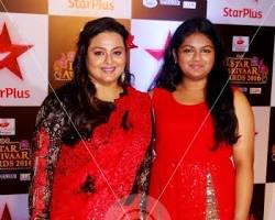 shilpa shirodkar kee betee kee khoobasooratee ne machaaya tahalaka!