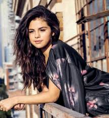 Résultat de recherche d'images pour "image de selena gomez 2015"
