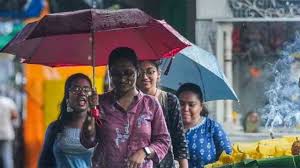বৃষ্টি latest news photo (Anandabazar Patrika)