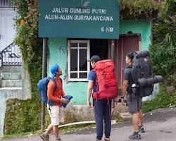 Image of Jalur Gunung Putri Gede Pangrango