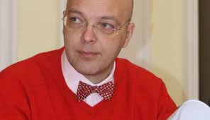 Răducu Popescu, de la facultatea de educaţie fizică şi sport a Universităţii „Ovidius” Constanţa. El deţine funcţia de vicepreşedinte al filialei municipale ... - clconsilieriraducupopescu744-1338456114