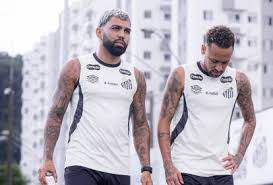 A atitude de Gabigol após confusão gerada por Neymar em jogo