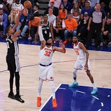 Com presença de Trump na NBA, Wembanyama brilha e os Spurs vencem o Jogo 3 no Madison Square Garden