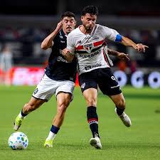 Com gol nos acréscimos, Remo vence São Paulo por 1 a 0 no Brasileiro