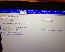 Image of boot menu showing the option to boot from USB